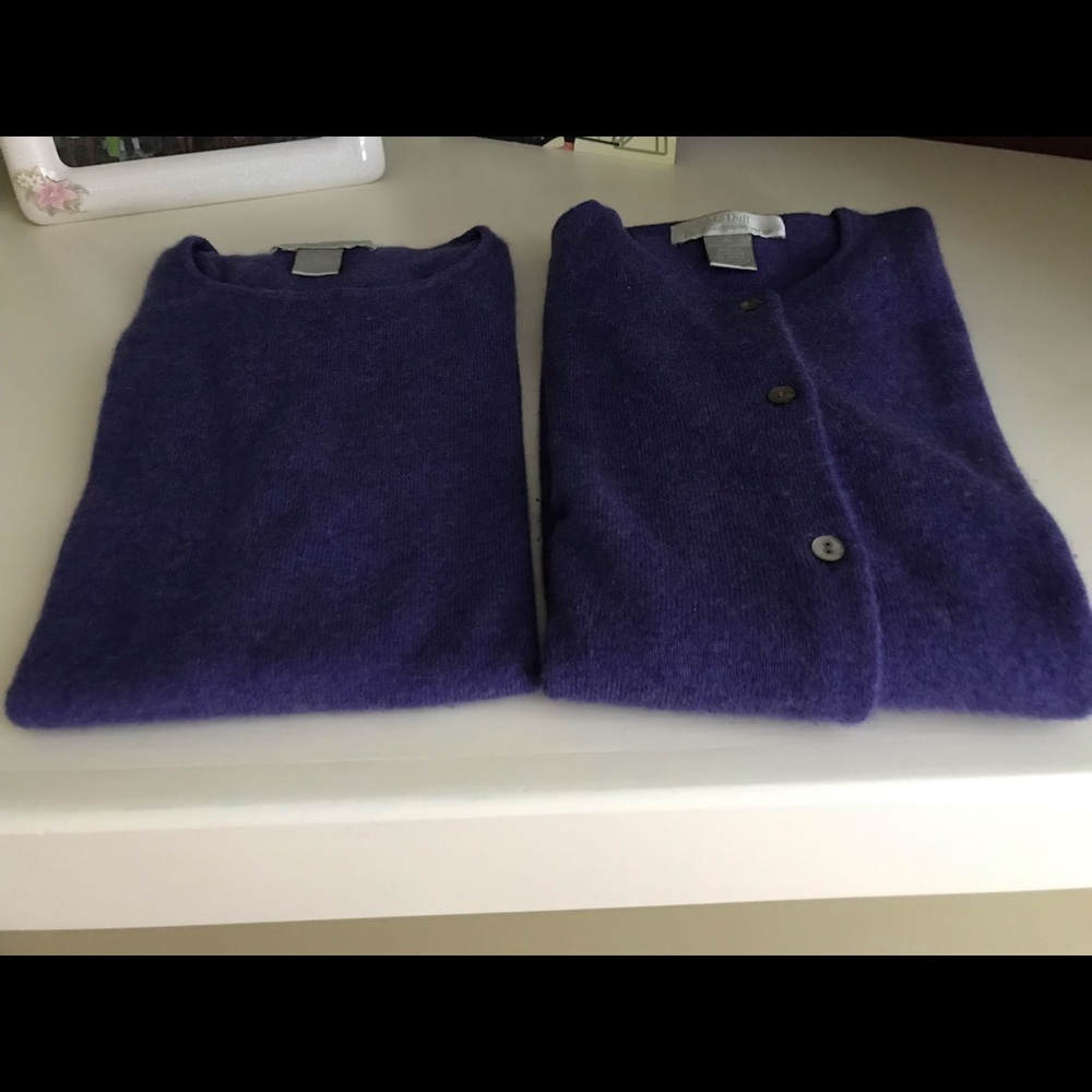 Women’s cashmere sweater set